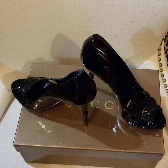 Gucci Black Vitello Vernice heels - Picture 3 of 8